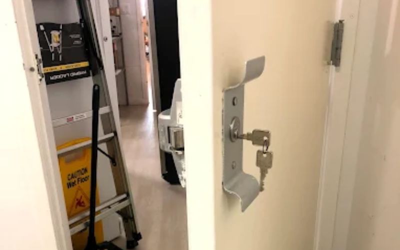 Broken Key Out of a Lock 